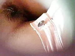 Voyeurský mladých beatuful chlupatý kočička